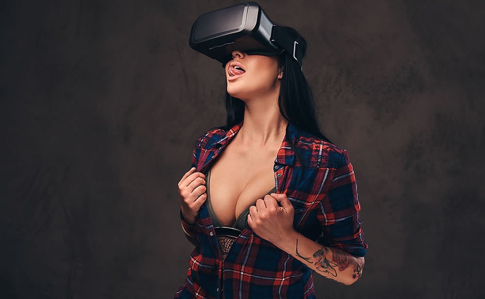 Consumir porno en realidad virtual podria ser infidelidad