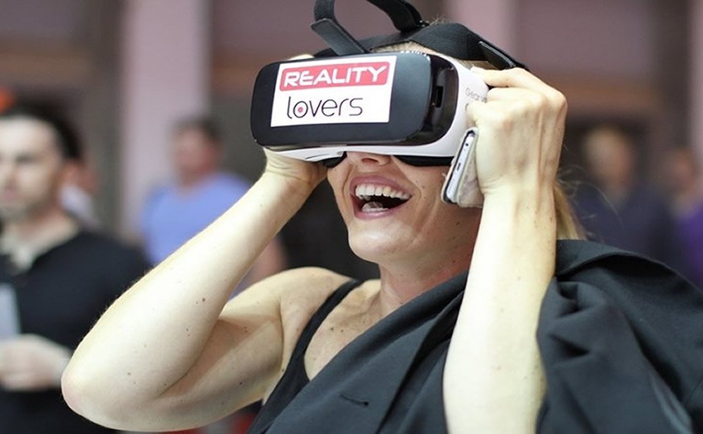 ¿Cómo de realista puede ser el porno en la realidad virtual?
