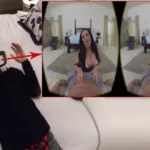 Un reportero tecnico prueba el porno en realidad virtual