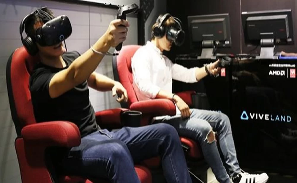 Los salones recreativos de realidad virtual se apoyan en el interes delos jugadores por probar las nuevas tecnologia