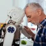 Realdoll ha fabricado un robot sexual anciano masculino pero le falta algo crucial