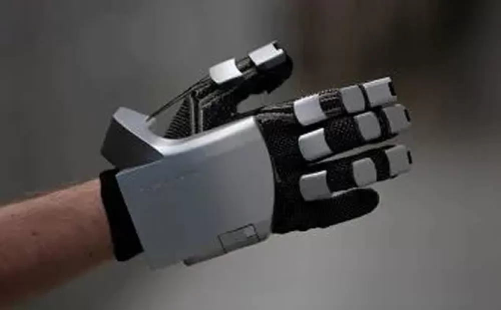 Exprime lo virtual como si fuera real los guantes hapticos vr senseglove nova toque realista