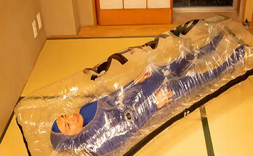 Diversion sexual inflable fabricante japones de juguetes sexuales crea un saco de dormir erotico del tamaño de un hombre