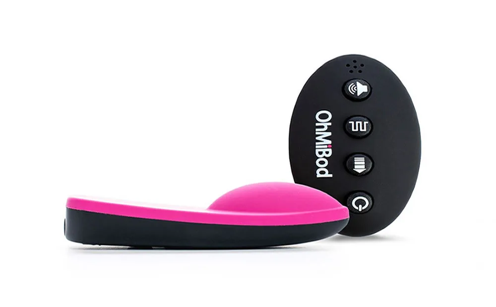 Reseña de OhMiBod Club Vibe 3.OH Panty Vibrator: Una vibración de clítoris remota que es ideal para los amantes del techno