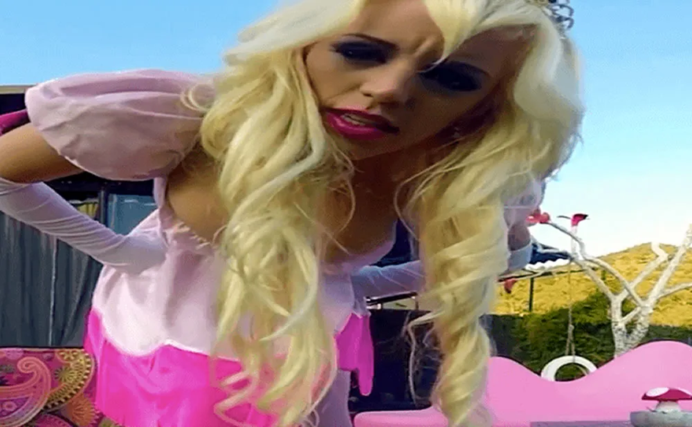 Mezclando cosplay y sexo en realidad virtual reseña de vrcosplayx badoink vr lanza un sitio pornografico de realidad virtual para fanaticos del cosplay